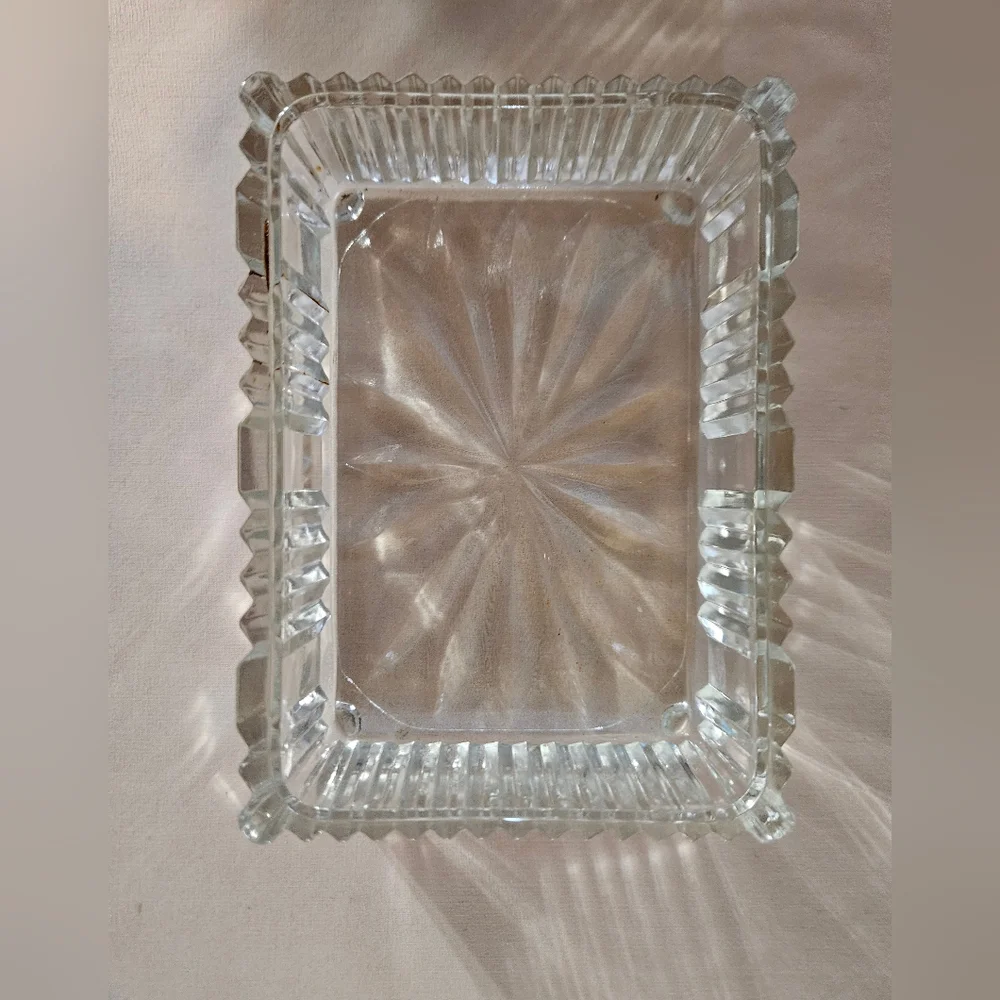 Elegant Clear Glass Soap Dish